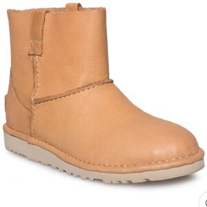 UGG Tan Leather Boots NWOTS